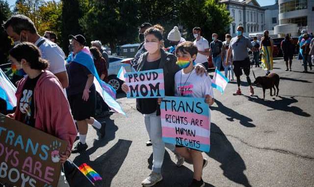 congresswoman-demands-trans